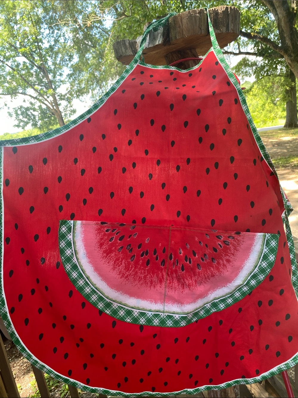 Red metal basket & Watermelon Print Apron - Picture 4 of 4